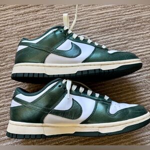Women’s low Nike Jordan sneakers, green&white, US size 8